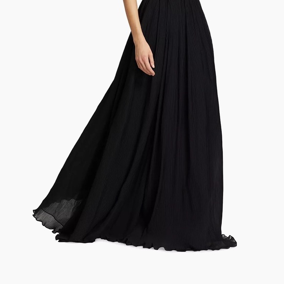 Stunning Badgley Mischka black pleated sequin ruffle gown. Worn once. - Picture 11 of 12
